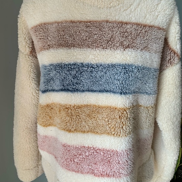 ❗️Sold❗️[ Thread & Supply ] Fairlyn Crewneck Sherpa Pullover Sweater • S - Picture 5 of 11
